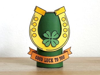 Lucky horseshoe Shamrock toilet paper printable St. Patrick's Day craft for kids